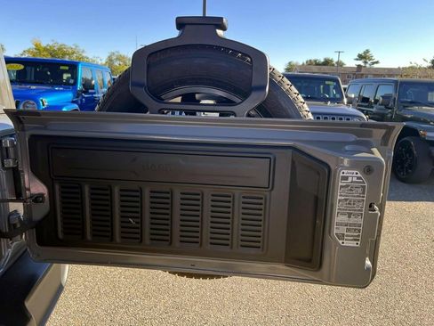 Used 2022 Jeep Wrangler Unlimited Sahara 4xe w/ Cold Weather Group image 10