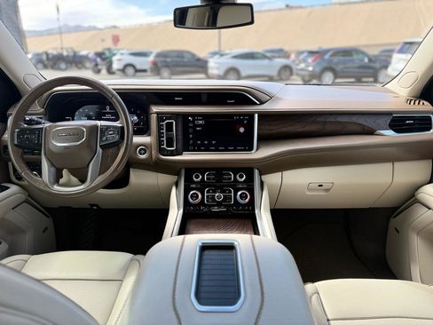 Used 2022 GMC Yukon Denali RWD image 20