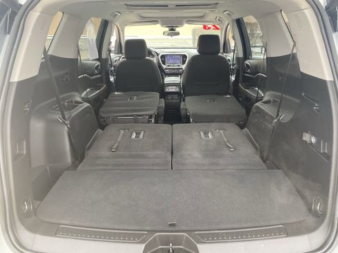 Used 2023 GMC Acadia SLE w/ Driver Convenience Package image 27