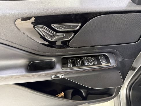 Used 2023 Lincoln Aviator 2WD w/ Premium Package image 16