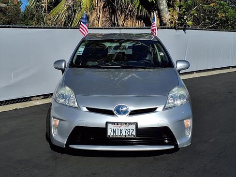 Used 2015 Toyota Prius Three w/ Preferred Accessory Package image 2