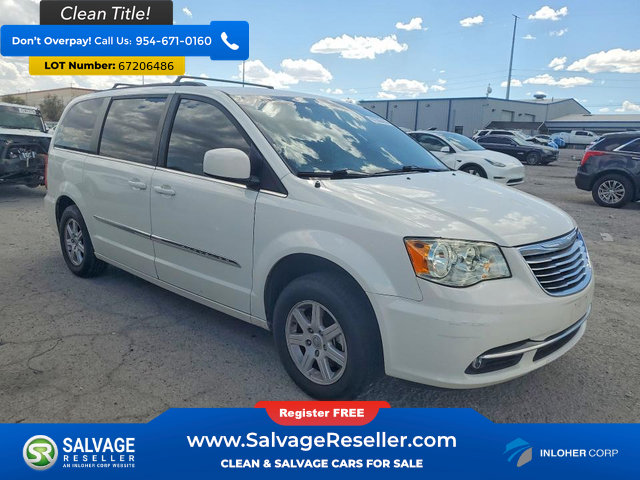 Used 2012 Chrysler Town & Country Touring w/ Entertainment Group #1 FWD image 5
