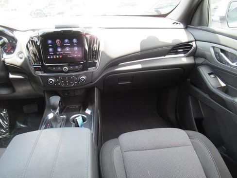 Certified 2023 Chevrolet Traverse LT FWD image 14