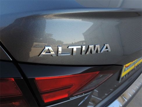 Used 2022 Nissan Altima 2.5 SR image 9