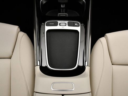 Used 2025 Mercedes-Benz GLA 250 4MATIC image 30