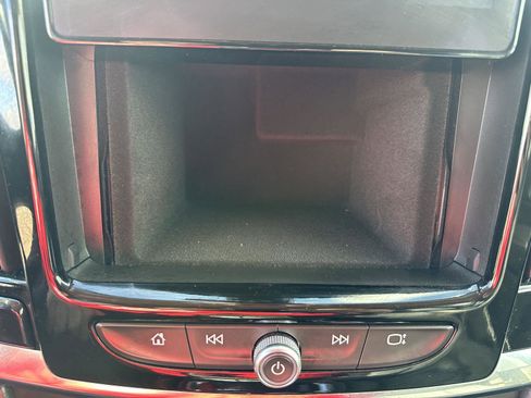 Used 2020 Chevrolet Traverse RS w/ LPO, Floor Liner Package image 34