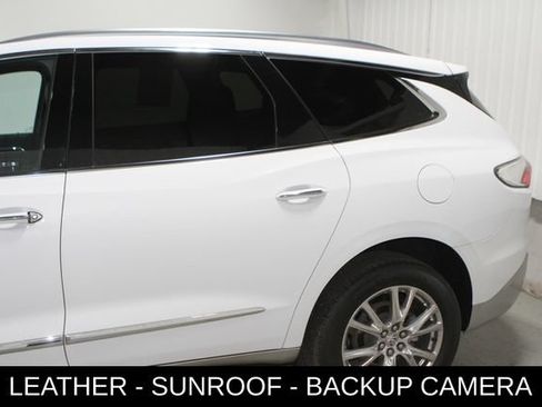 Used 2023 Buick Enclave Essence w/ Experience Buick Package FWD image 10