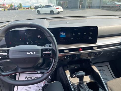 Used 2026 Kia Sorento LX FWD image 16