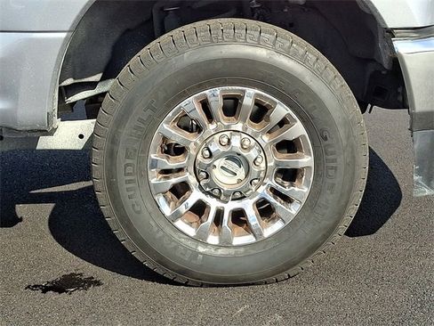 Used 2021 Ford F250 XLT w/ XLT Premium Package image 12