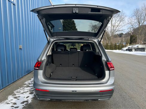 Used 2021 Volkswagen Tiguan SE image 8