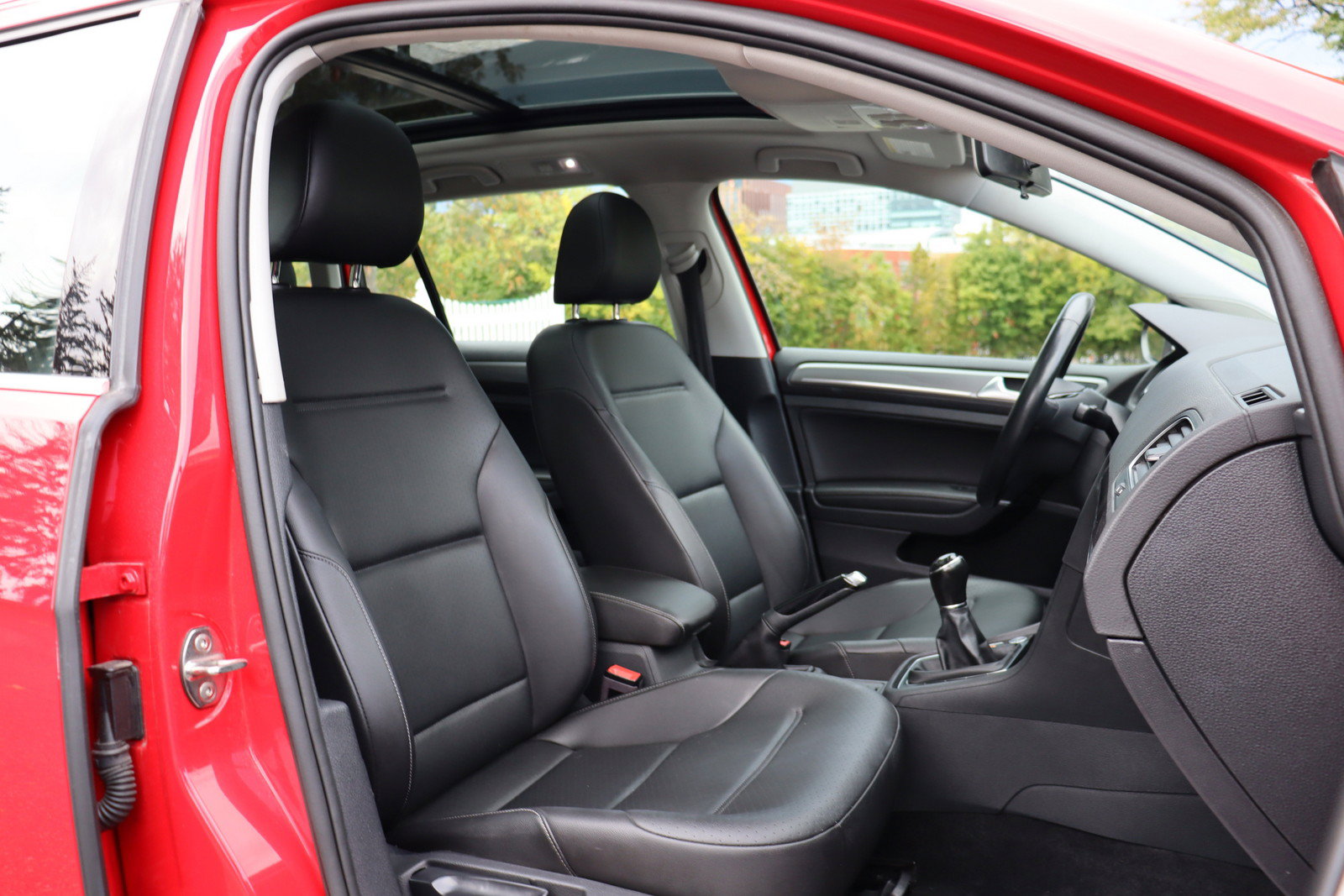 Used 2018 Volkswagen Golf Alltrack SE AWD/4WD image 21