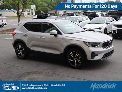 Used 2025 Volvo XC40 B5 Core