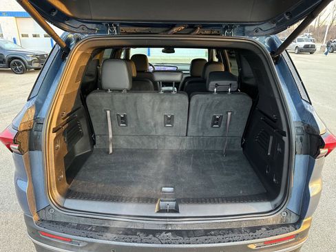 Used 2025 Buick Enclave Preferred image 7