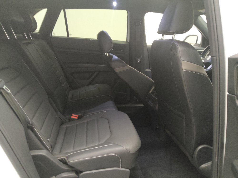 Used 2020 Volkswagen Atlas Cross Sport SEL Premium AWD/4WD image 19