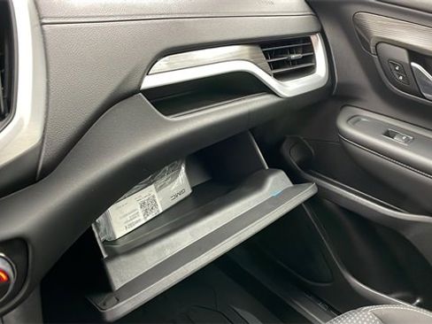 Used 2023 GMC Terrain SLE w/ Driver Convenience Package image 26
