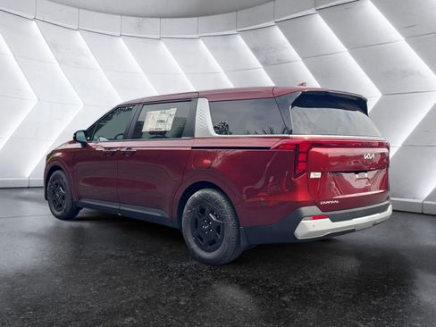 New 2026 Kia Carnival FWD image 3