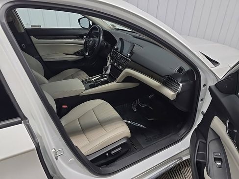 Used 2018 Honda Accord EX-L image 16