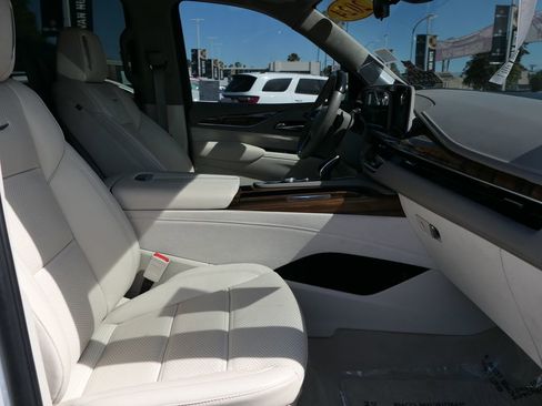 Used 2024 Cadillac Escalade Sport Platinum AWD/4WD image 28