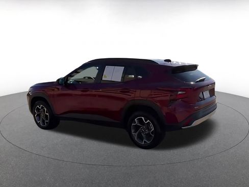 Used 2025 Chevrolet Trax LT image 14