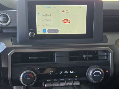 Used 2025 Toyota 4Runner SR5 AWD/4WD image 24