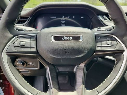 New 2026 Jeep Grand Cherokee L Limited RWD image 11