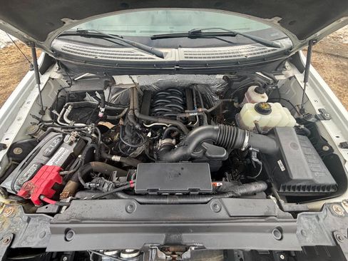 Used 2012 Ford F150 STX w/ STX Decor Pkg image 9