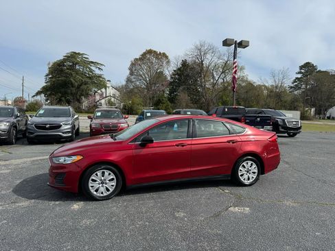 Used 2020 Ford Fusion S image 2