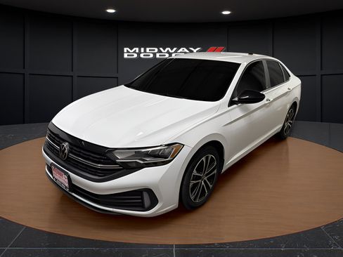 Used 2023 Volkswagen Jetta Sport FWD image 2