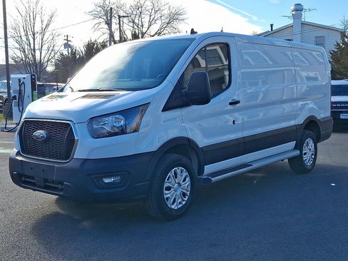 Used 2024 Ford Transit 250 Low Roof w/ Exterior Upgrade Package image 3