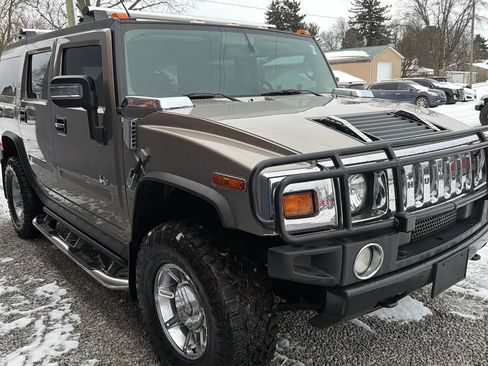 Used 2003 HUMMER H2 w/ Preferred Equipment Group image 8