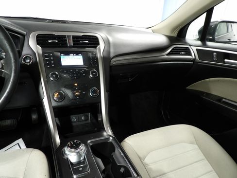 Used 2020 Ford Fusion S FWD image 12