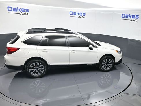 Used 2017 Subaru Outback 3.6R Limited image 56