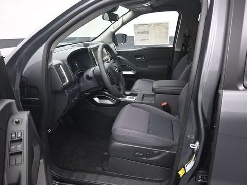 New 2026 Nissan Frontier SV AWD/4WD image 9