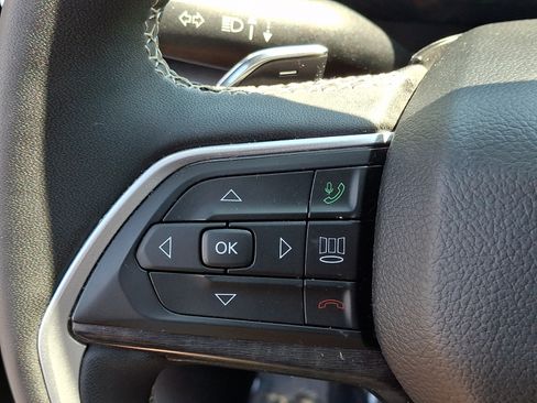 Used 2023 Jeep Grand Cherokee 4WD 4xe image 23