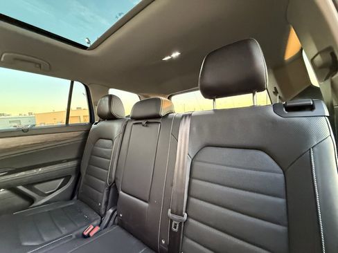 Used 2025 Volkswagen Atlas SEL image 8
