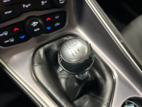 Used 2019 Dodge Challenger R/T w/ Blacktop Package image 20