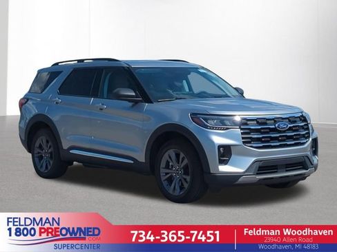 Used 2025 Ford Explorer Active w/ Active Comfort Package AWD/4WD image 1