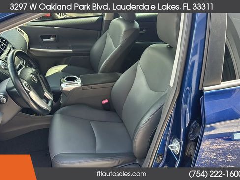 Used 2014 Toyota Prius V Five FWD image 18