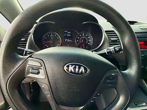 Used 2015 Kia Forte LX image 11