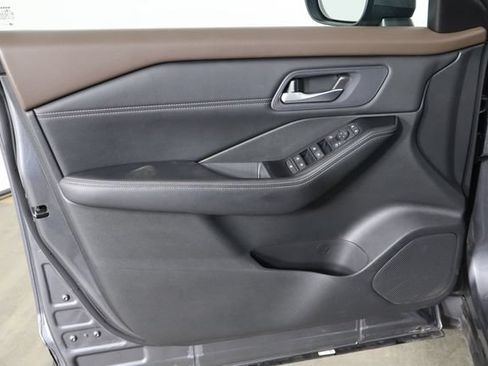 Used 2023 Nissan Rogue SV w/ SV Premium B Package AWD/4WD image 19
