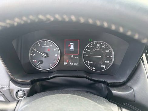 Used 2024 Subaru Outback Premium AWD/4WD image 20