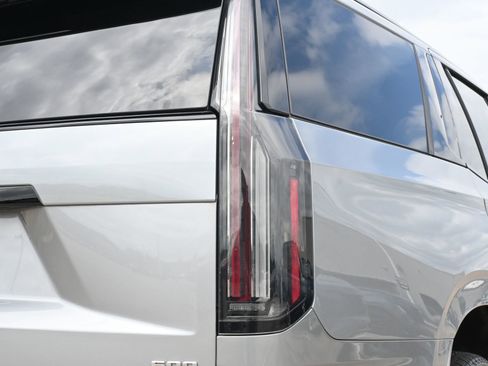 Certified 2025 Cadillac Escalade Sport Platinum w/ LPO, Floor Liner Package AWD/4WD image 23