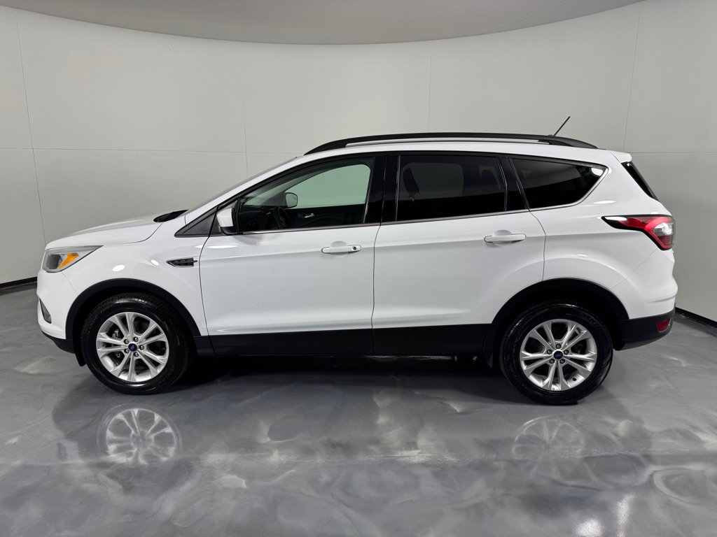 Used 2018 Ford Escape SE w/ SE Sync 3 Package FWD image 8