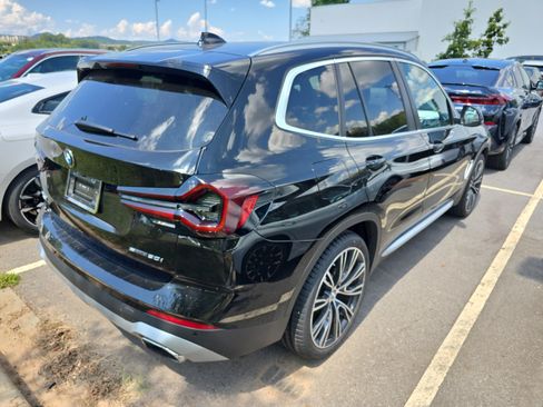 Used 2024 BMW X3 sDrive30i w/ Premium Package RWD image 2