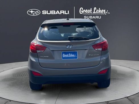 Used 2010 Hyundai Tucson GLS FWD image 4