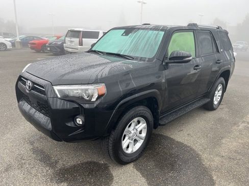 Used 2024 Toyota 4Runner SR5 Premium image 1