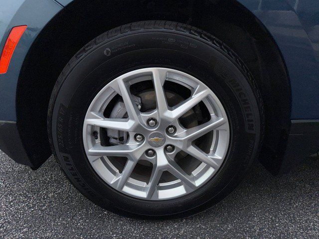 Used 2024 Chevrolet Equinox LT FWD image 12