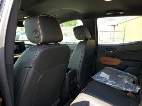 New 2026 GMC Canyon AT4 AWD/4WD image 10