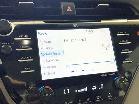 Used 2019 Toyota Camry XLE w/ Driver Assist Package FWD image 19