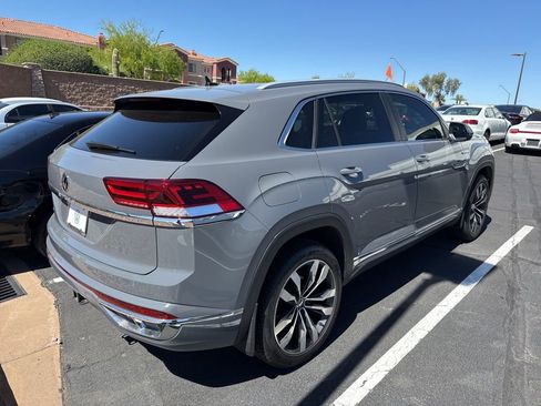 Used 2020 Volkswagen Atlas Cross Sport SEL R-Line image 3